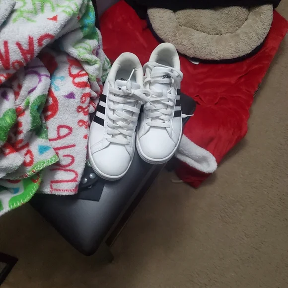 Shell tops - Picture 3 of 3